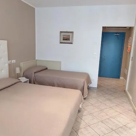 Hotel Vina Del Mar Pineta 4*