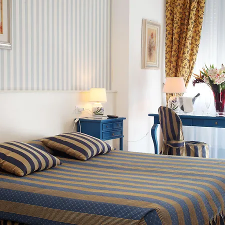 Szálloda Vina Del Mar Pineta 4*