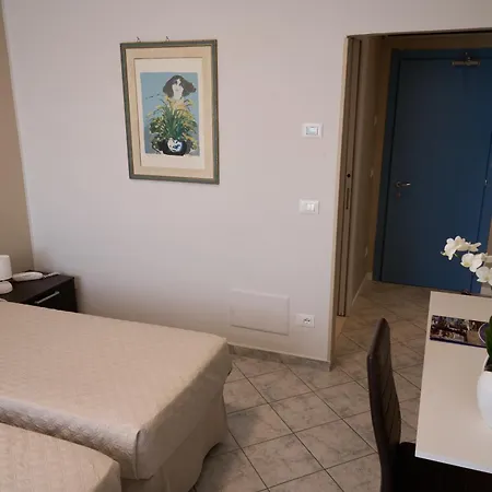 Szálloda Vina Del Mar Pineta 4*