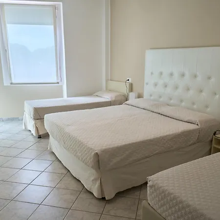 Szálloda Vina Del Mar Pineta 4*