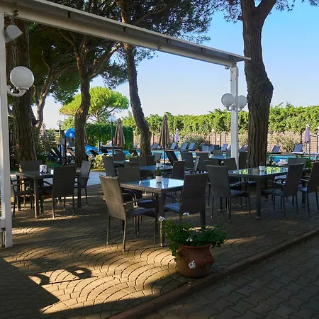 Szálloda Vina Del Mar Pineta 4*