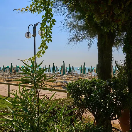 Vina Del Mar Pineta Szálloda 4*