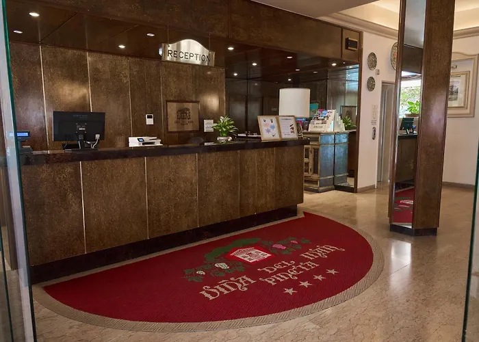 Vina Del Mar Pineta Hotel